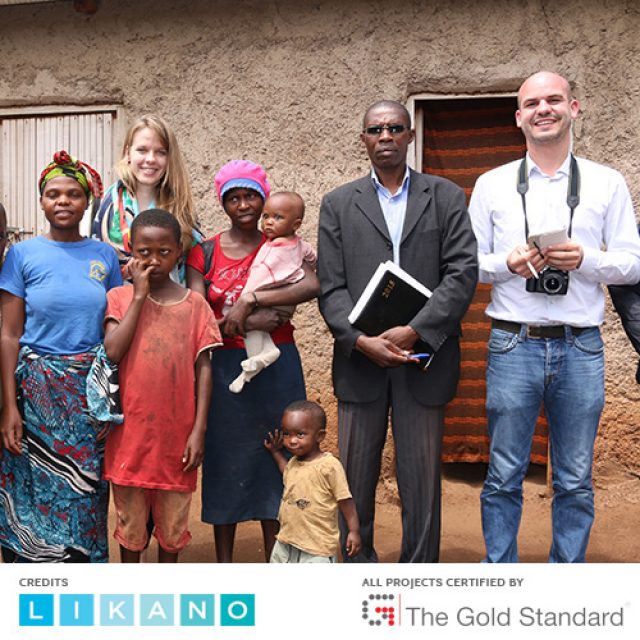 Johannes Naimer-Stach on site in Ruanda with Eszter Hegyi 