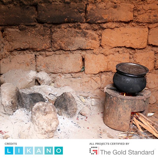 Before and after: a traditional 3-stone-fire to the left, our efficient cook stove to the right